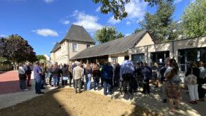Lire la suite à propos de l’article L’assemblée générale dans la cour réinventée de l’école Yvonne Chollet, Vendôme