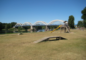 Lire la suite à propos de l’article Un ouvrage singulier : le pont de Muides-Sur-Loire