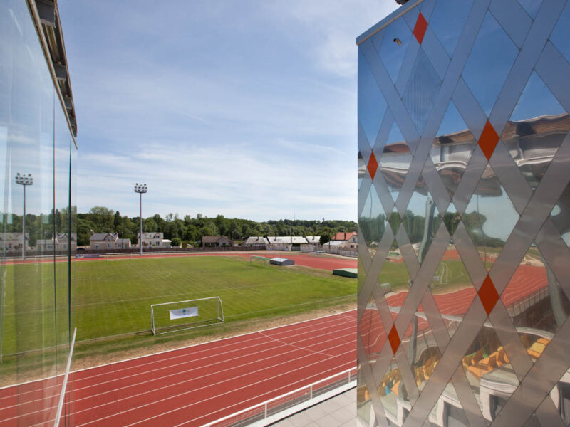 Les tribunes et vestiaires du stade Léo Lagrange à Vendôme, en ligne sur l’Observatoire des CAUE