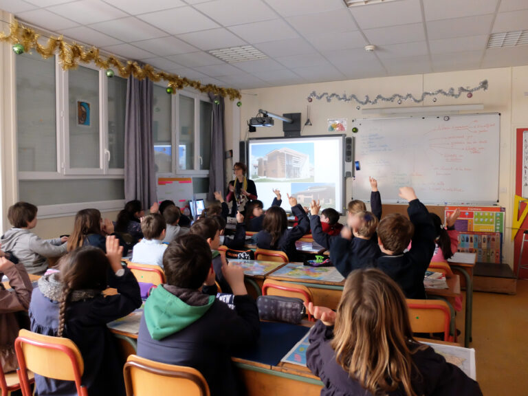 You are currently viewing Atelier écoquartier et maquette avec les CM de l’école Saint Marie de Blois