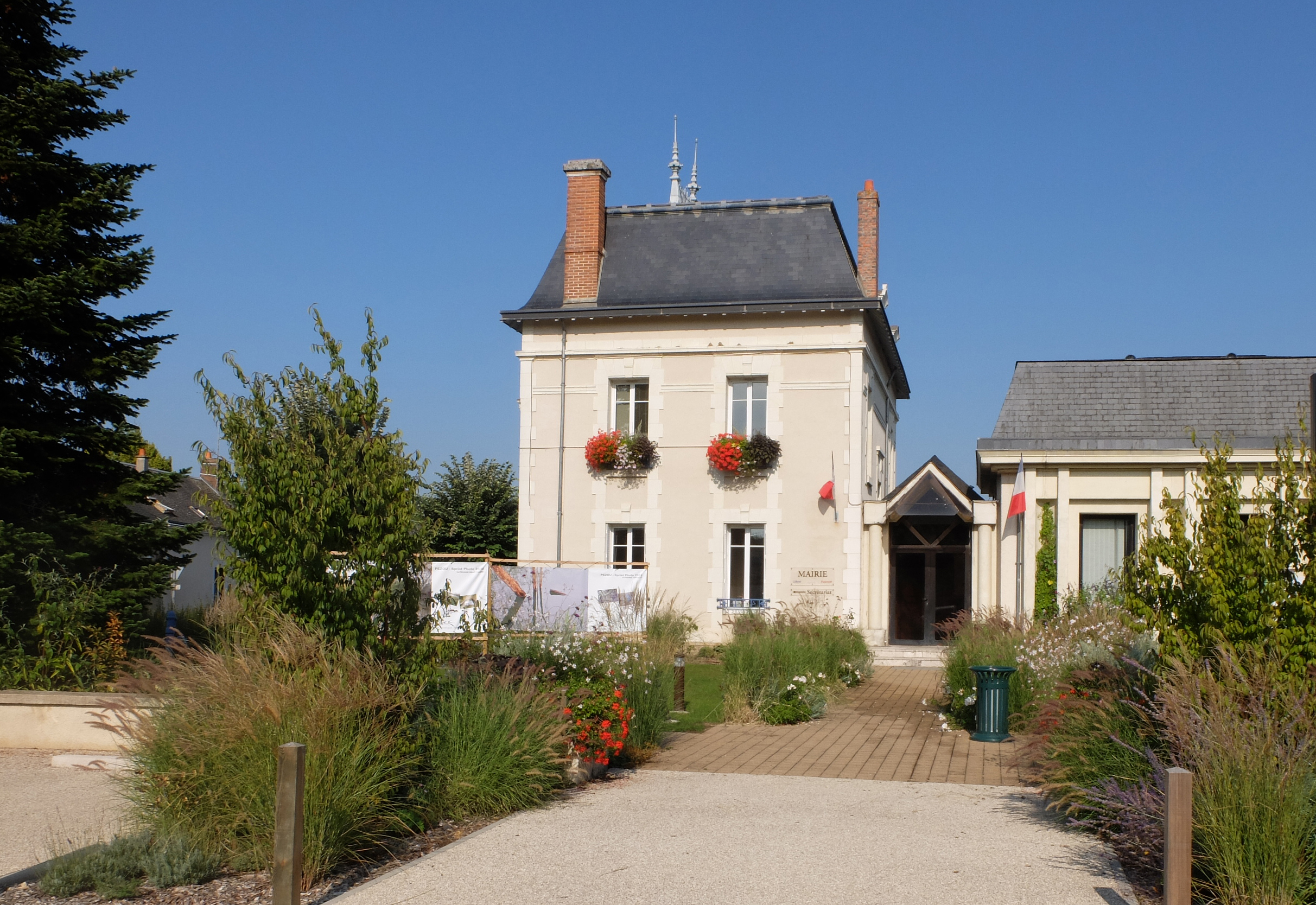 You are currently viewing Concours Villes et villages fleuris, Pezou nous raconte sa première fleur