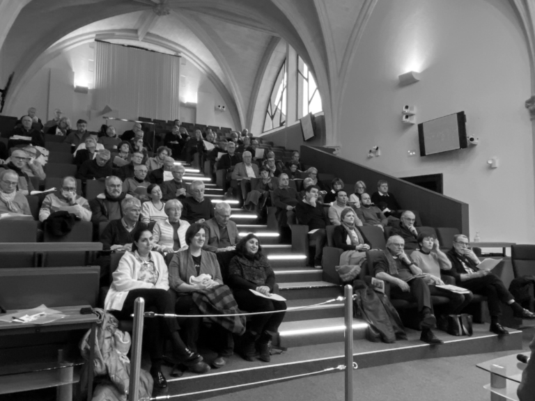 You are currently viewing Les adhérents réunis en assemblée générale le 26 janvier 2023