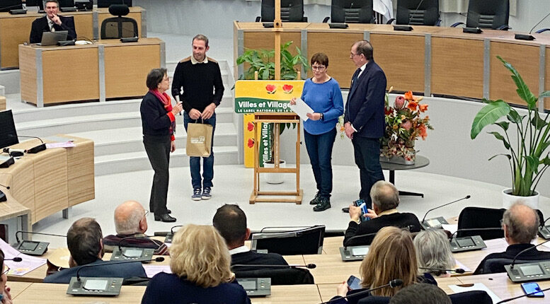 Villes et villages fleuris : une fleur en plus pour 3 communes de Loir-et-Cher