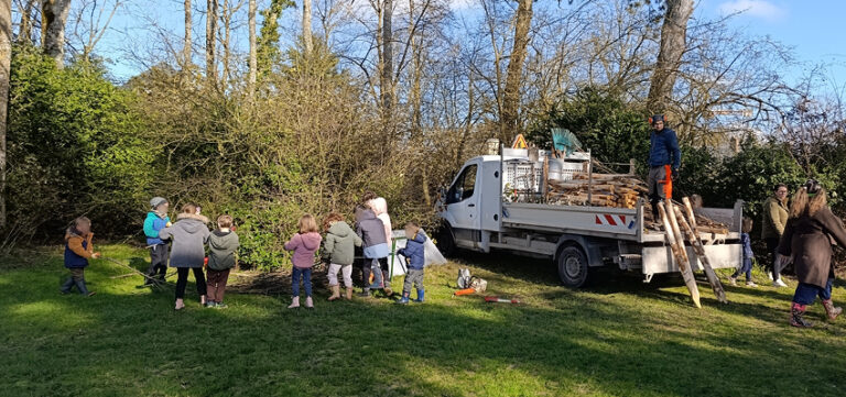You are currently viewing Un chantier participatif pour commencer la mise en valeur du parc de Marchenoir